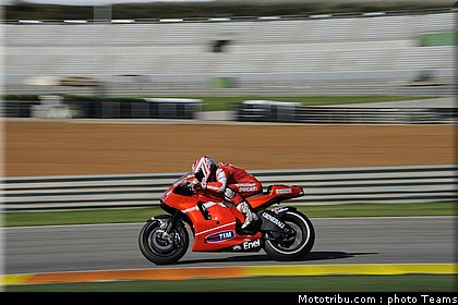motogp_hayden_17_test_valence_2010.jpg