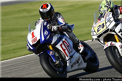 motogp_lorenzo_02_test_valence_2010.jpg