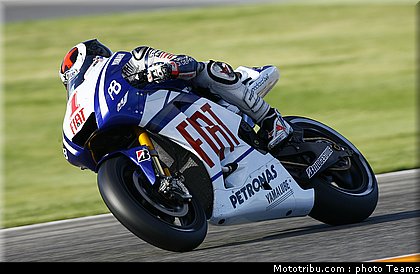 motogp_lorenzo_05_test_valence_2010.jpg