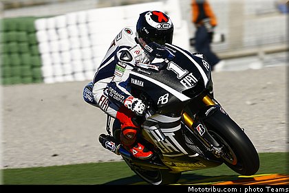 motogp_lorenzo_07_test_valence_2010.jpg