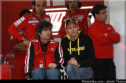 motogp_rossi_001_test_valence_2010.jpg