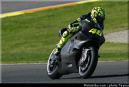 motogp_rossi_002_test_valence_2010.jpg