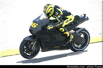 motogp_rossi_004_test_valence_2010.jpg