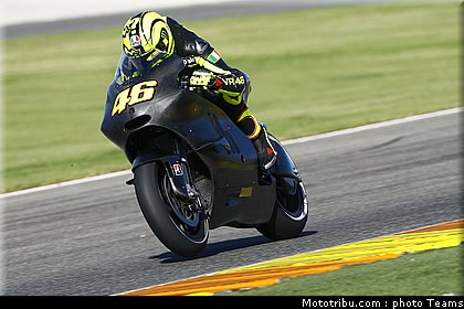 motogp_rossi_008_test_valence_2010.jpg