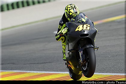 motogp_rossi_011_test_valence_2010.jpg