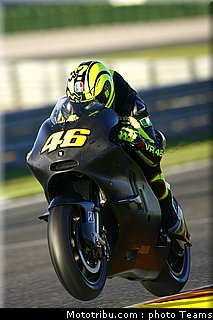 motogp_rossi_019_test_valence_2010.jpg