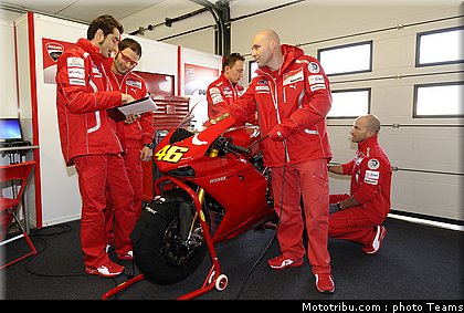 motogp_rossi_028_test_valence_2010.jpg