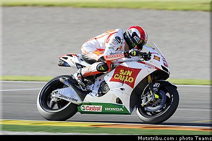 motogp_simoncelli_9_test_valence_2010.jpg