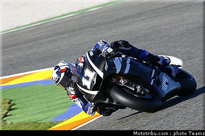 motogp_spies_01_test_valence_2010.jpg