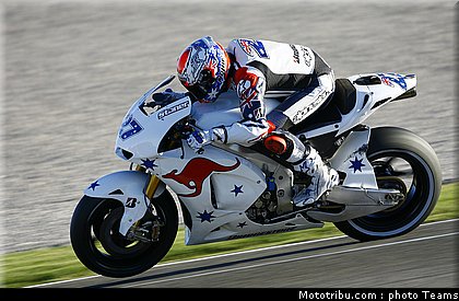 motogp_spies_02_test_valence_2010.jpg