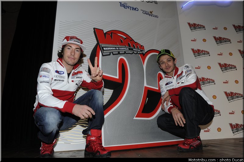 motogp_2012_ducati_vrooom_012