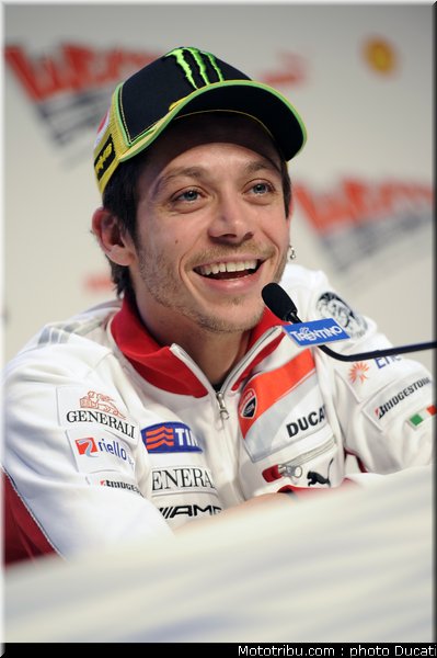 motogp_2012_ducati_vrooom_016