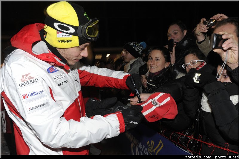 motogp_2012_ducati_vrooom_024