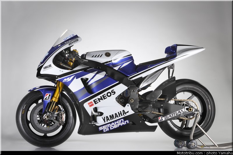spies_08_motogp_2012_team_yamaha