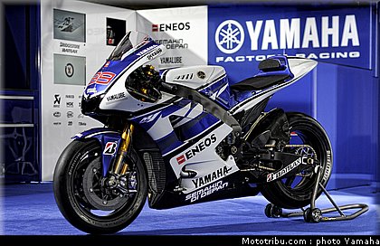 lorenzo_25_motogp_2012_team_yamaha.jpg