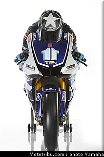 spies_16_motogp_2012_team_yamaha.jpg