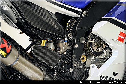 yzr_m1_05_motogp_2012_team_yamaha.jpg