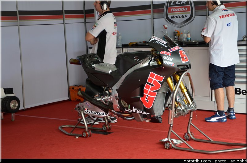 bradl_002_motogp_2012_test_malaisie