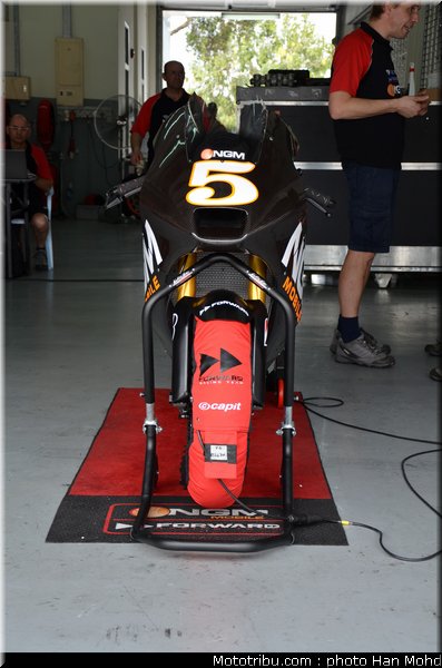 edwards_004_motogp_2012_test_malaisie