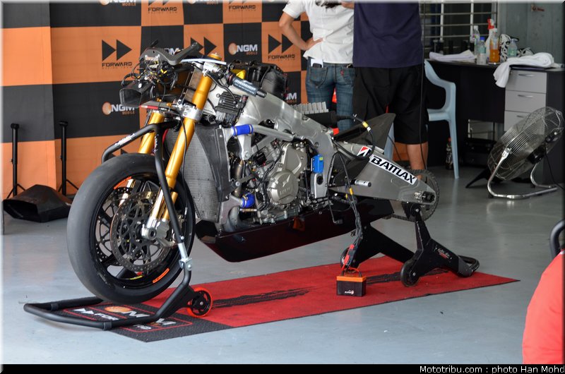 edwards_011_motogp_2012_test_malaisie