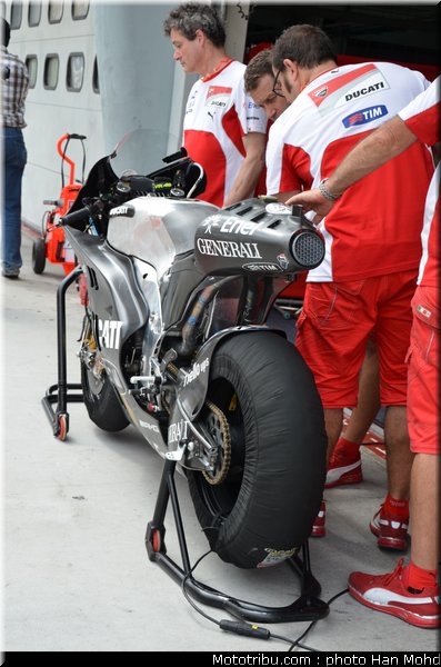 rossi_005_motogp_2012_test_malaisie