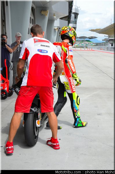 rossi_014_motogp_2012_test_malaisie