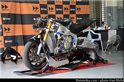 bradl_004_motogp_2012_test_malaisie.jpg