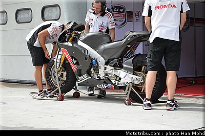 bradl_006_motogp_2012_test_malaisie.jpg