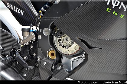 dovizioso_005_motogp_2012_test_malaisie.jpg