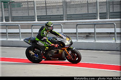 dovizioso_009_motogp_2012_test_malaisie.jpg