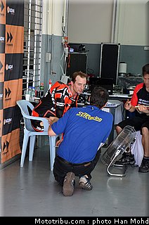 edwards_005_motogp_2012_test_malaisie.jpg