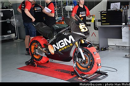 edwards_006_motogp_2012_test_malaisie.jpg