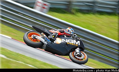 edwards_008_motogp_2012_test_malaisie.jpg