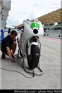silva_004_motogp_2012_test_malaisie.jpg