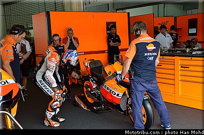 stoner_003_motogp_2012_test_malaisie.jpg