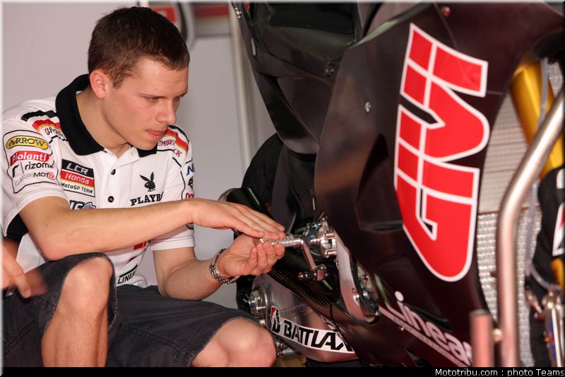 bradl_001_motogp_2012_malaisie_test