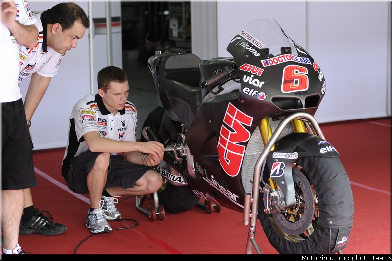 bradl_013_motogp_2012_malaisie_test