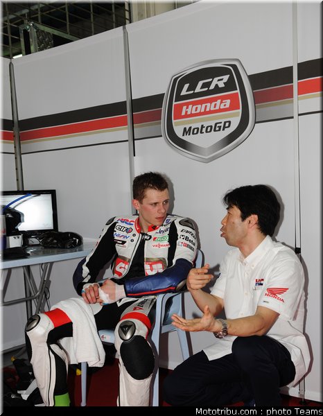 bradl_026_motogp_2012_malaisie_test