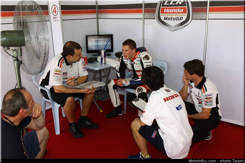 bradl_044_motogp_2012_malaisie_test