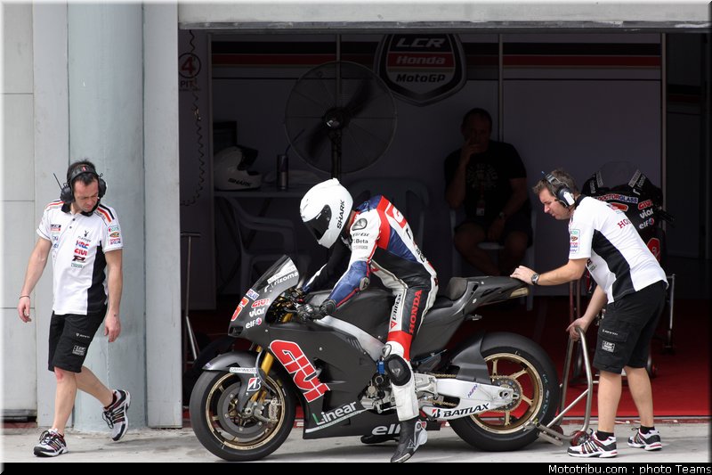 bradl_082_motogp_2012_malaisie_test
