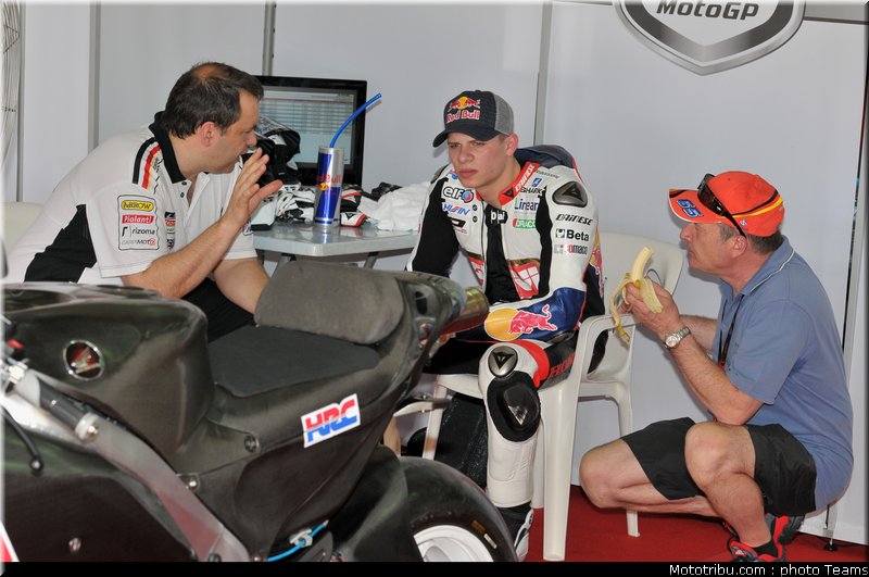 bradl_103_motogp_2012_malaisie_test