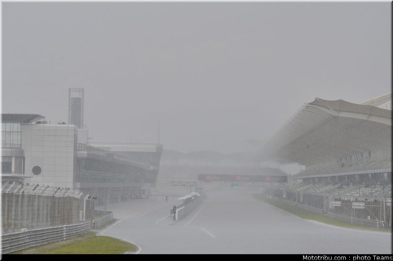 bradl_112_motogp_2012_malaisie_test