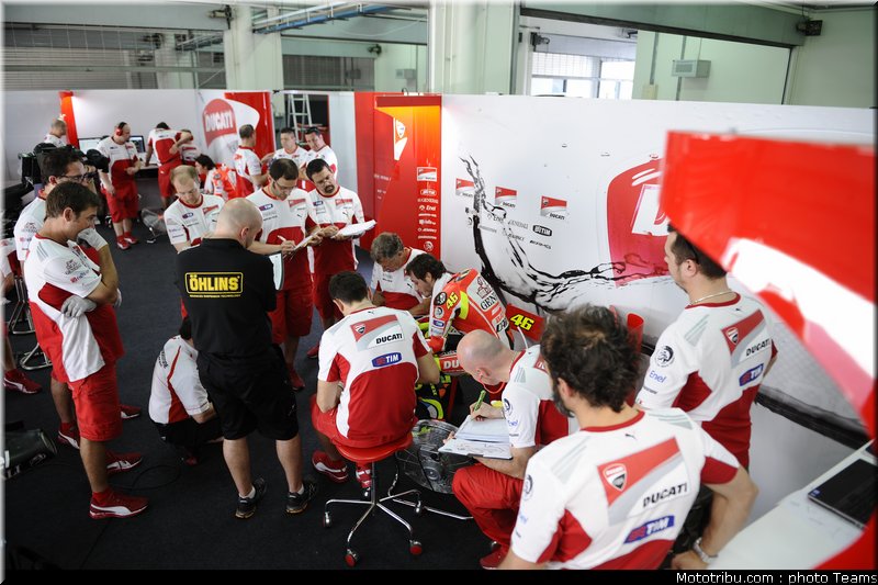 rossi_027_motogp_2012_malaisie_test