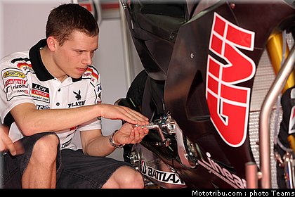 bradl_001_motogp_2012_malaisie_test.jpg