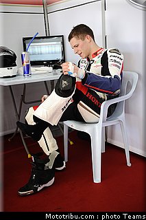 bradl_023_motogp_2012_malaisie_test.jpg