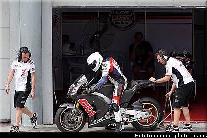 bradl_082_motogp_2012_malaisie_test.jpg
