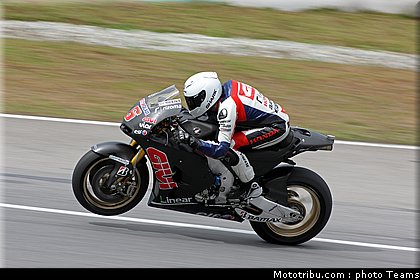 bradl_091_motogp_2012_malaisie_test.jpg