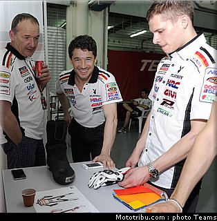 bradl_098_motogp_2012_malaisie_test.jpg