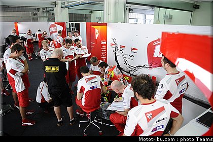 rossi_027_motogp_2012_malaisie_test.jpg