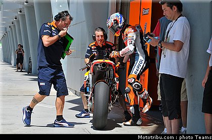 stoner_007_motogp_2012_malaisie_test.jpg